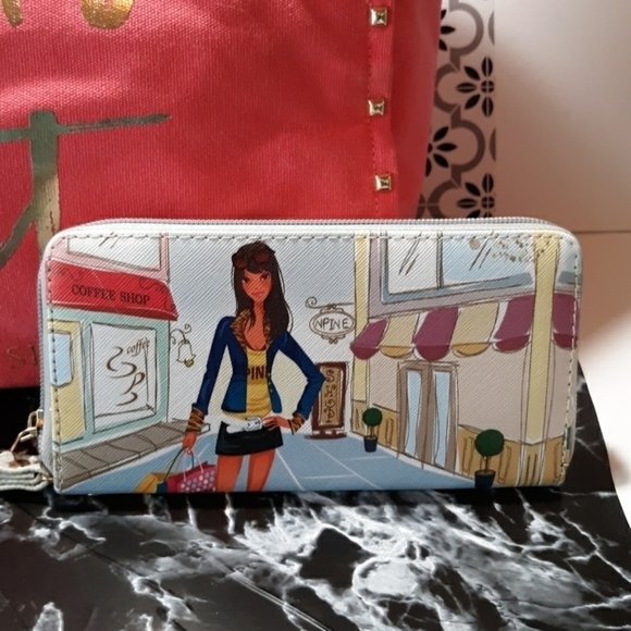 Victoria's Secret tote and girl in Pink wallet - Picture 2 of 5